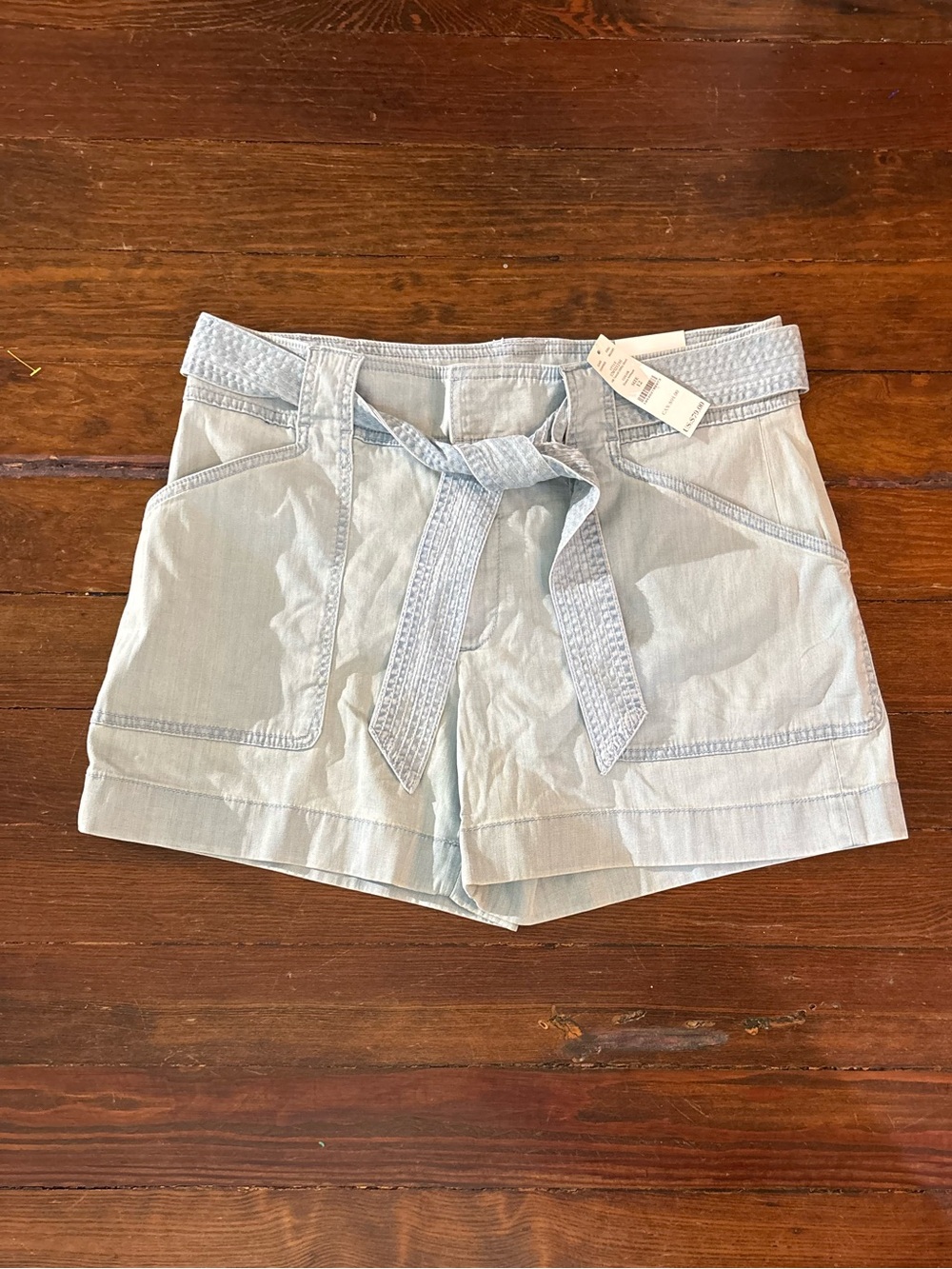NWT White House black market blue chambray tie waist 5” short size 12